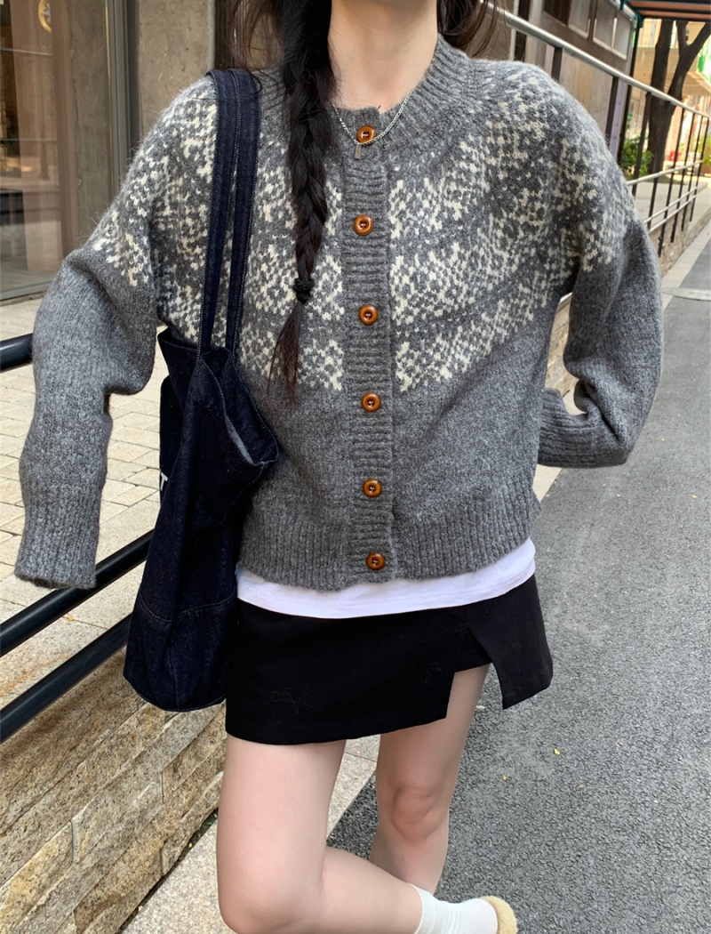 Bottoming inside the ride cardigan jacquard coat for women