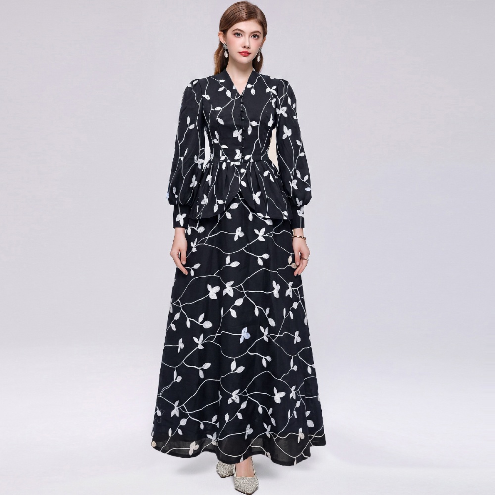 V-neck romantic style slim big skirt A-line skirt a set - Image 3