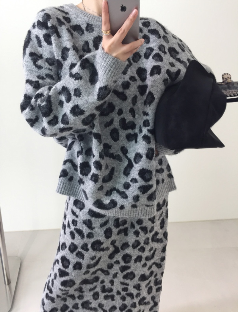 Korean style skirt leopard sweater 2pcs set - Image 3