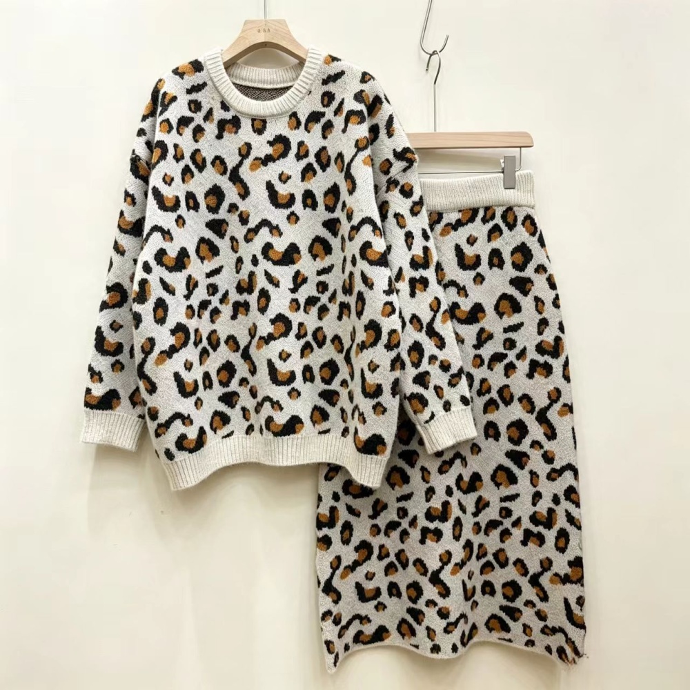 Korean style skirt leopard sweater 2pcs set - Image 4