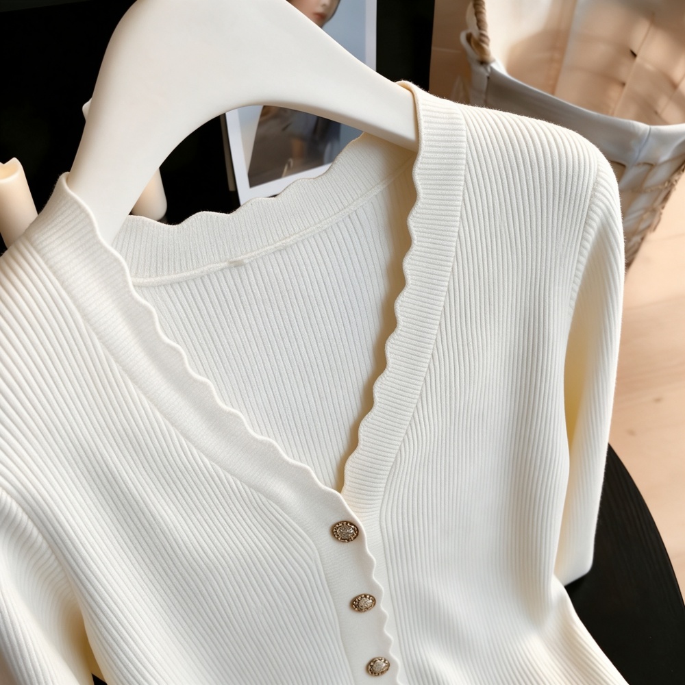 V-neck bottoming shirt autumn tops for women - Image 3