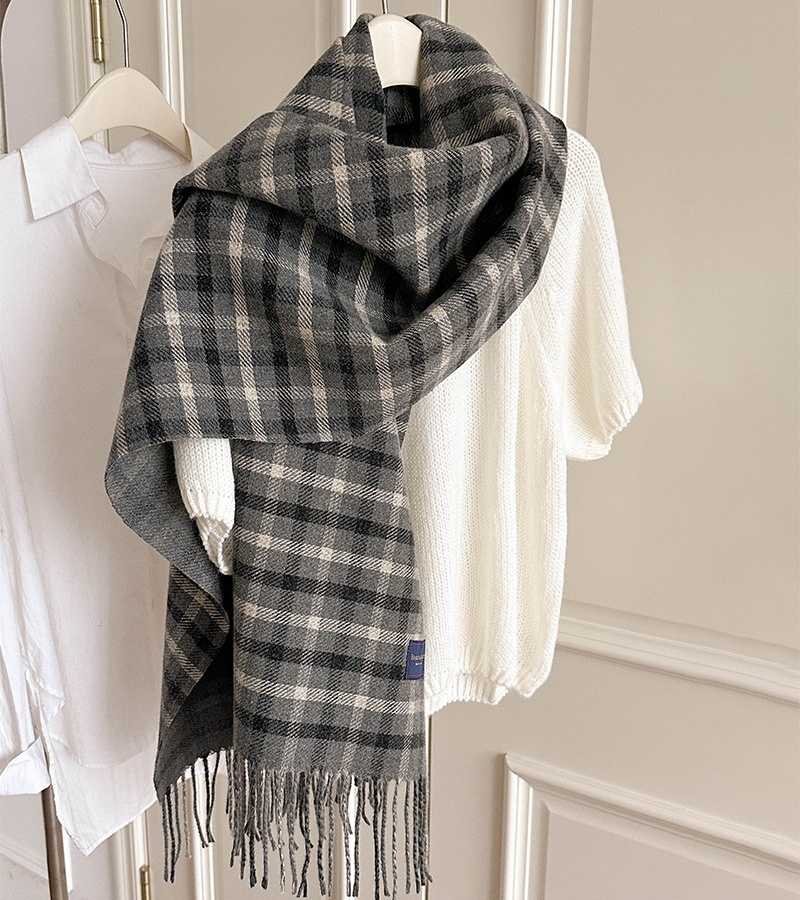 All-match couples British style shawl retro tassels scarves - Image 3